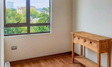 Departamento en edificio Lord Cochrane