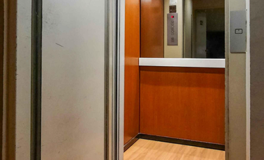 Departamento en edificio Lord Cochrane