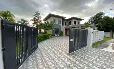 *MODERN TROPICAL SMART HOME FOR SALE IN MABALACAT