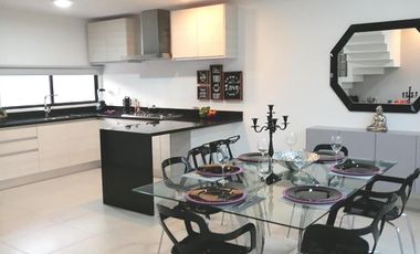 CASA EN VENTA EN CANCÚN, AV. HUAYACÁN, EXCELENTE OPORTUNIDAD!!!