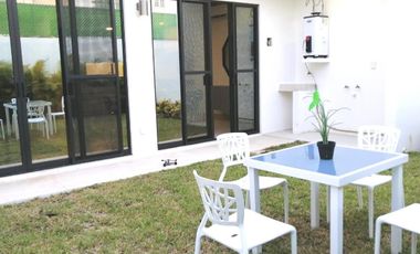CASA EN VENTA EN CANCÚN, AV. HUAYACÁN, EXCELENTE OPORTUNIDAD!!!