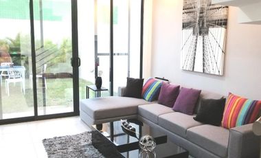 CASA EN VENTA EN CANCÚN, AV. HUAYACÁN, EXCELENTE OPORTUNIDAD!!!