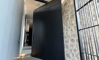 Moderna,sofisticada y Majestuosa casa en calle cerrada en Jardines del Pedregal