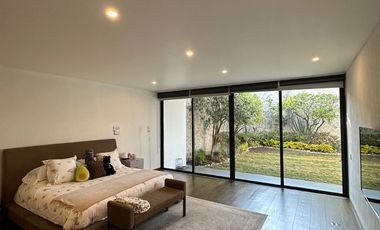 Moderna,sofisticada y Majestuosa casa en calle cerrada en Jardines del Pedregal