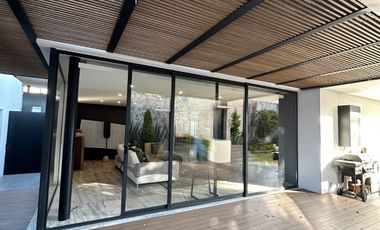 Moderna,sofisticada y Majestuosa casa en calle cerrada en Jardines del Pedregal
