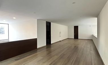 Moderna,sofisticada y Majestuosa casa en calle cerrada en Jardines del Pedregal