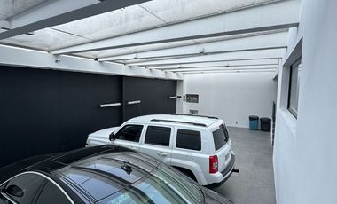 Moderna,sofisticada y Majestuosa casa en calle cerrada en Jardines del Pedregal