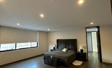Moderna,sofisticada y Majestuosa casa en calle cerrada en Jardines del Pedregal