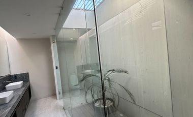 Moderna,sofisticada y Majestuosa casa en calle cerrada en Jardines del Pedregal