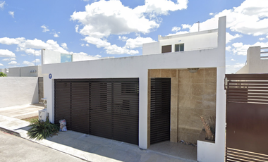 ECONOMICA CASA EN VENTA, REMATE ADJUDICADO - C. 49-C 948, Fraccionamiento Las Américas 2, 97302 Mérida, Yuc.