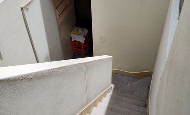 SURCO VENDO CASA 2 PISOS 223.00 M2 3 DORM JARDIN $ 398000