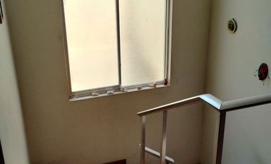 SURCO VENDO CASA 2 PISOS 223.00 M2 3 DORM JARDIN $ 398000