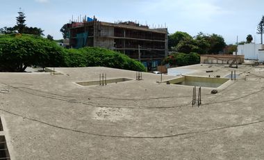SURCO VENDO CASA 2 PISOS 223.00 M2 3 DORM JARDIN $ 398000