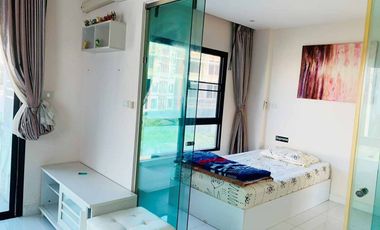 Luxury condo for sale, San Sai Noi, San Sai, has everything. Ready to carry your bags and move in, near Central Festival, has a fitness center, swimming pool, piano room, snooker, and co-working space.