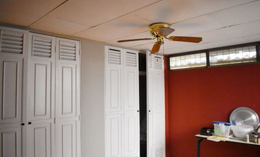 Venta Casa Bifamiliar en Urdesa Norte