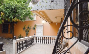 Venta Casa Bifamiliar en Urdesa Norte