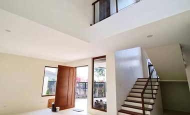 FOR SALE: 2 Storey House and Lot in Merville Park Subdivision