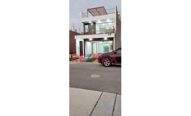 Se Vende Casa De Estreno En La Urb. Los Nogales, Chiclayo L.Guevara