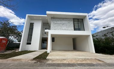 Casa en Venta en Temozon norte Mérida  con increíbles amenidades