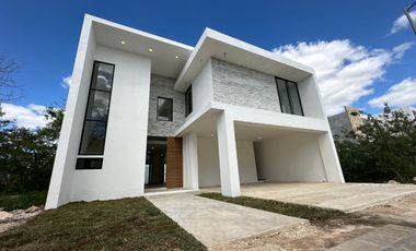 Casa en Venta en Temozon norte Mérida  con increíbles amenidades