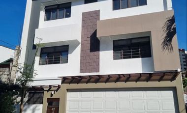 4BR HOUSE FOR SALE IN KAPITOLYO PASIG