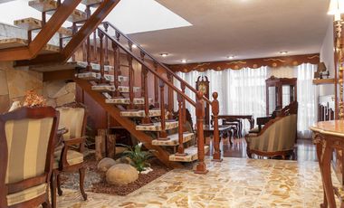 CASA EN RENTA COL. NUEVA SANTA MARÍA