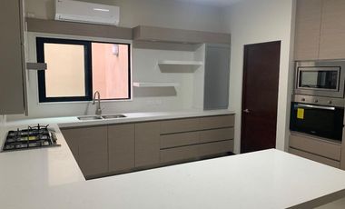 Renta Casa BIOMA Monterrey Carretera Nacional (a 650 m) Camino al Diente TODO Cerca PRIVADA Amenidades BUENISIMA