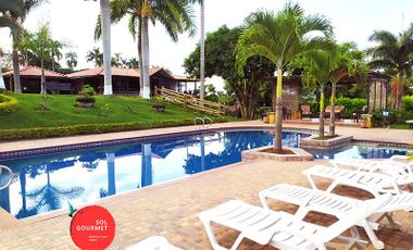 Casa campestre en alquiler con piscina y zonas verdes ubicada en Cerritos, Pereira