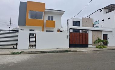 casa de venta en urbanizacion manta azul zona sur