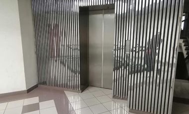 CENTRO A UNOS PASOS DE AVENIDA ZARAGOZA EXTRAORDINARIA OFICINA EN EL CENTRO DE QUERETARO 151M2 VARIOS ESPACIOS RECEPCION ESTACIONAMIENTOS