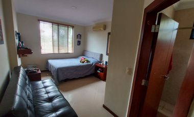 Samborondon, Venta de Linda Casa 4 Dorm. con Jacuzzi