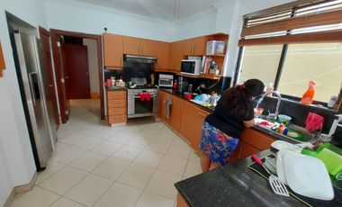 Samborondon, Venta de Linda Casa 4 Dorm. con Jacuzzi