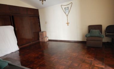 Hermosa y amplia Casa y/o amplio Terreno muy cerca al Pentagonito, rodeado de áreas verdes.
