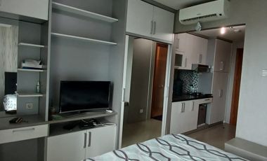 Fast Sale Studio Apartment at Woodland Park Residence, Kalibata South Jakarta - location Near KRL Duren Kalibata Station