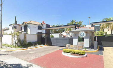REMATO CASA EN PARQUE DE LA CASTELLANA ZAPOPAN