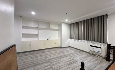 Spacious 3BR Fully Furnish Unit at Skyland Makati