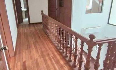 Bonita villa en venta sector Coliseo Mayor $179.000dlrs.