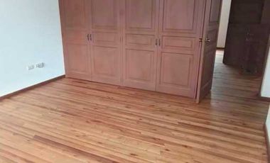 Bonita villa en venta sector Coliseo Mayor $179.000dlrs.