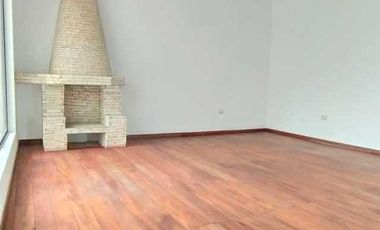 Bonita villa en venta sector Coliseo Mayor $179.000dlrs.