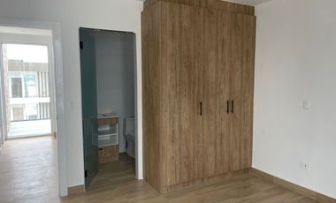 Venta en Manta: Casa Nueva de 3 Dormitorios con Acabados de Lujo en Sector Sur