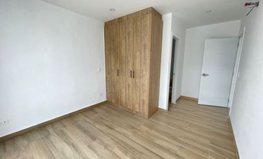 Venta en Manta: Casa Nueva de 3 Dormitorios con Acabados de Lujo en Sector Sur