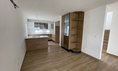 Venta en Manta: Casa Nueva de 3 Dormitorios con Acabados de Lujo en Sector Sur