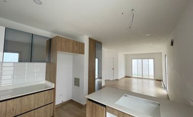 Venta en Manta: Casa Nueva de 3 Dormitorios con Acabados de Lujo en Sector Sur