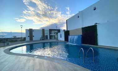 Venta en Manta: Casa Nueva de 3 Dormitorios con Acabados de Lujo en Sector Sur