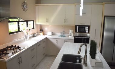 4 BR FURNISHED HOUSE FOR RENT IN A SECURE SUBDIVISION IN MINGLANILLA