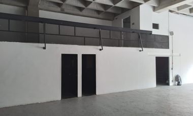 PR18049 Bodega u Oficina en arriendo en el sector Santa Maria