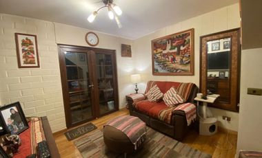 LOS FUNDADORES, AMPLIA CASA CON QUINCHO $175.000.000.