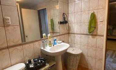 LOS FUNDADORES, AMPLIA CASA CON QUINCHO $175.000.000.