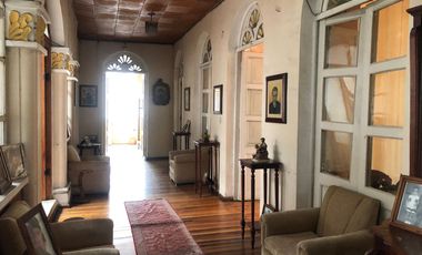 VENDO CASA PATRIMONIAL CENTRICA EN IBARRA