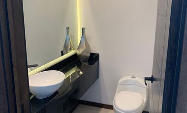 CASA EN VENTA EN FRACCIONAMIENTO PRIVADO EN VIÑEDOS